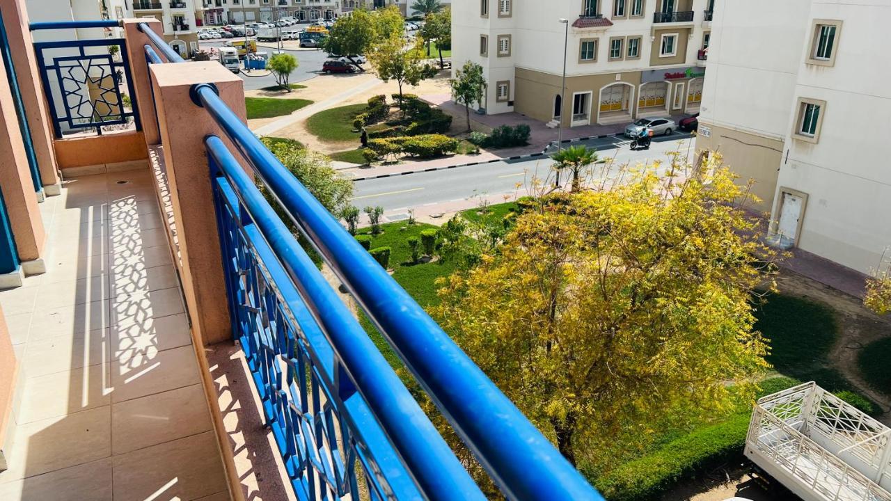 Newly Furnished Cozy One Bed Room Apartment 2 Bathroom City View Dubai Exterior photo