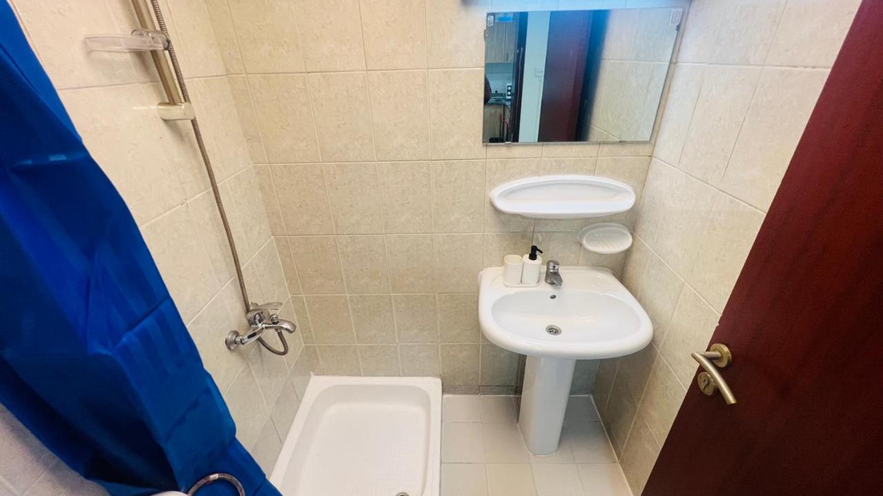 Newly Furnished Cozy One Bed Room Apartment 2 Bathroom City View Dubai Exterior photo